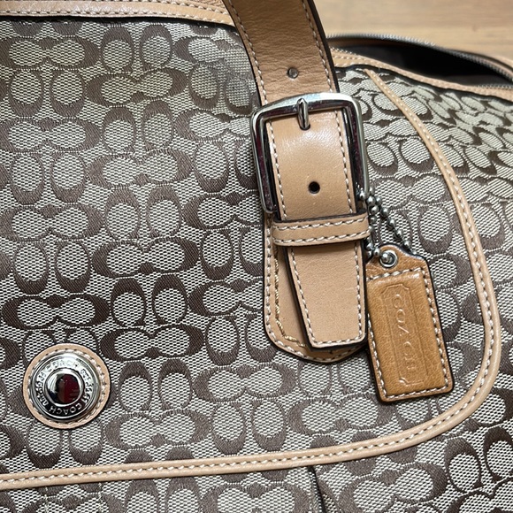 Authentic Coach overnight duffel bag - Picture 3 of 9